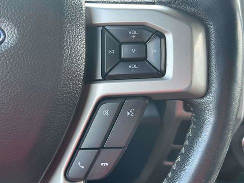Used 2018 Ford F150 Lariat w/ Equipment Group 502A Luxury AWD/4WD image 39