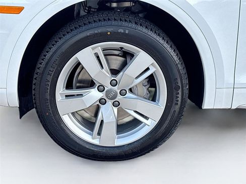 Used 2018 Audi Q5 2.0T Premium Plus w/ Premium Plus Package image 37