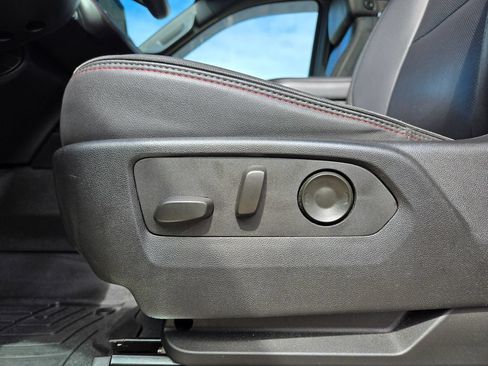 Used 2024 Chevrolet Tahoe RST w/ Luxury Package AWD/4WD image 18