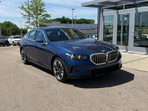 Used 2026 BMW 540i xDrive AWD/4WD image 1