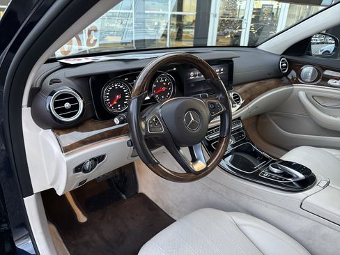 Used 2017 Mercedes-Benz E 300 image 10