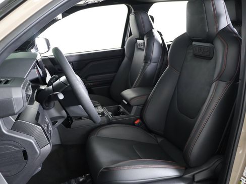 Used 2025 Toyota Tacoma TRD Pro image 33