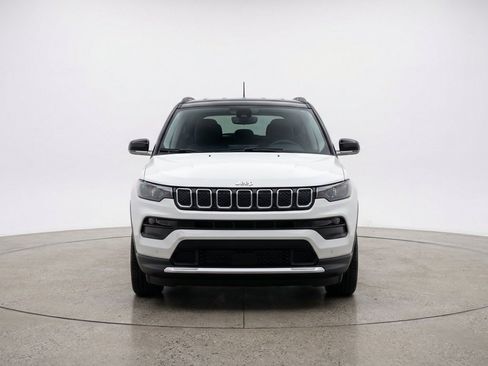Used 2025 Jeep Compass Limited AWD/4WD image 2