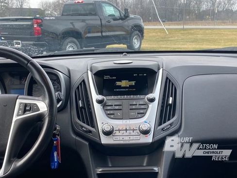 Used 2017 Chevrolet Equinox LT w/ Midnight Edition image 18