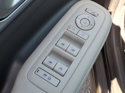 Used 2024 Hyundai Santa Fe Limited image 22