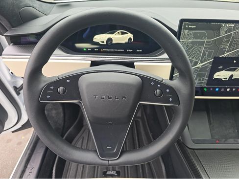 Used 2026 Tesla Model S Plaid AWD/4WD image 9