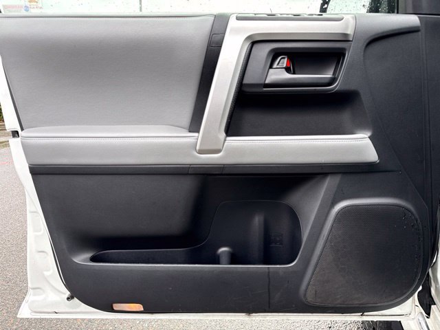 Used 2013 Toyota 4Runner SR5 w/ Premium Pkg AWD/4WD image 9