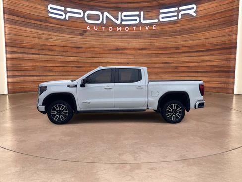 Used 2022 GMC Sierra 1500 AT4 w/ Technology Package image 2