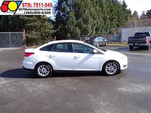 Used 2017 Ford Focus SE image 12