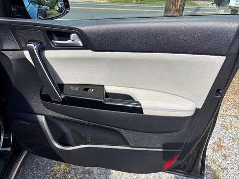 Used 2017 Kia Sportage SX image 15