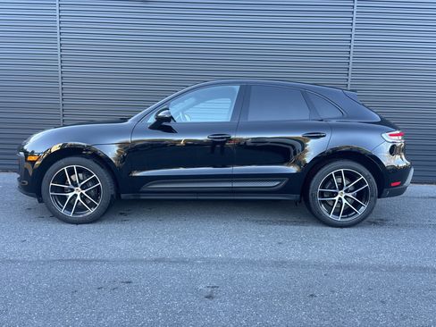 Certified 2022 Porsche Macan image 17