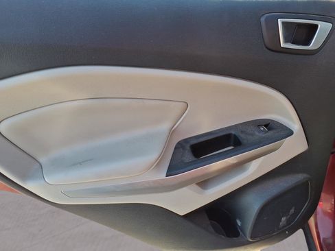 Used 2020 Ford EcoSport Titanium image 12