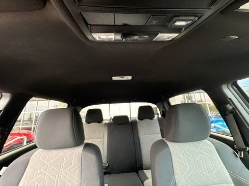 Used 2020 Toyota Tacoma TRD Off-Road AWD/4WD image 27