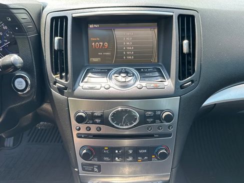 Used 2015 INFINITI Q40 AWD w/ Moonroof Package image 24