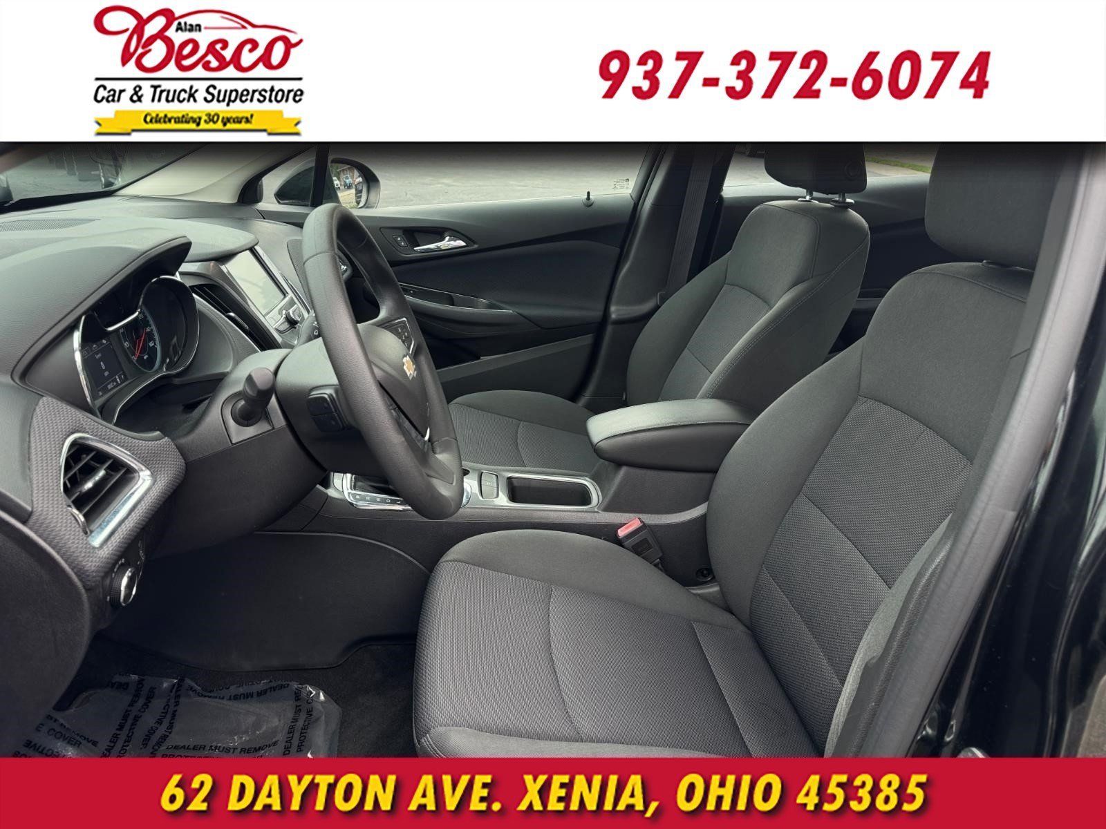Used 2016 Chevrolet Cruze LT w/ Convenience Package FWD image 10