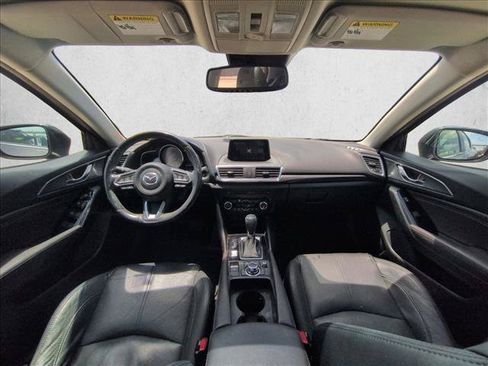 Used 2018 MAZDA MAZDA3 Grand Touring w/ Premium Equipment Package FWD image 16