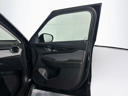 Used 2026 Chevrolet TrailBlazer LT AWD/4WD image 29