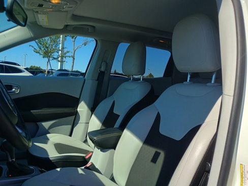 Used 2019 Jeep Compass Latitude image 14