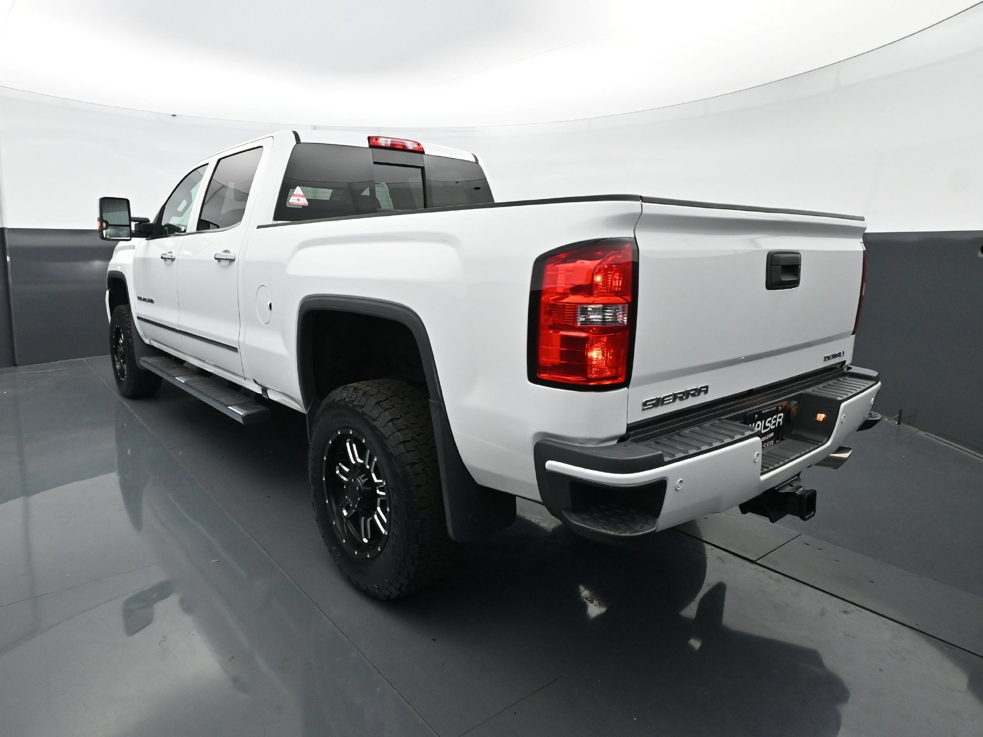 Used 2016 GMC Sierra 2500 Denali w/ Driver Alert Package AWD/4WD image 5