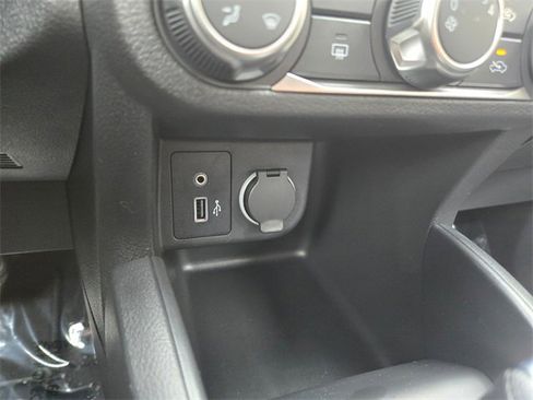 Used 2024 Nissan Kicks S image 31