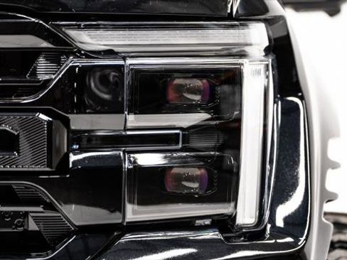 Used 2025 Ford F150 Lariat w/ Equipment Group 501A Mid image 13