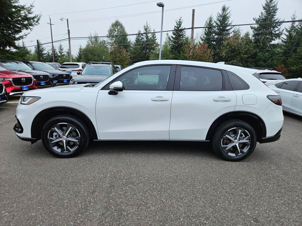 Used 2023 Honda HR-V EX-L image 2