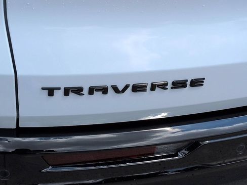 Used 2026 Chevrolet Traverse RS FWD image 6