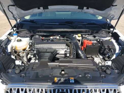 Certified 2025 Lincoln Corsair AWD w/ Equipment Group 101A image 8