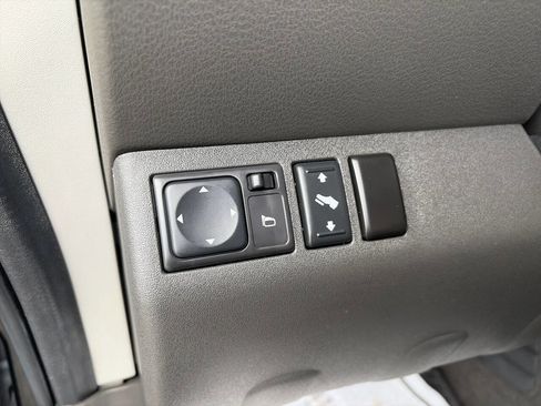 Used 2008 Nissan Pathfinder SE w/ Premium Pkg image 40