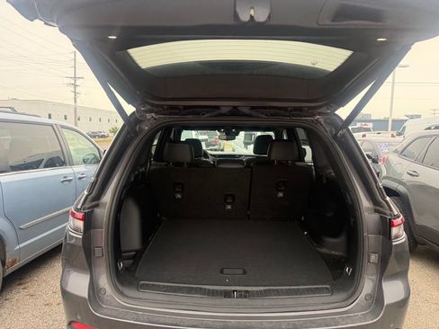 Used 2023 Jeep Grand Cherokee Altitude AWD/4WD image 18