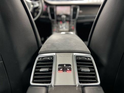 Used 2014 Porsche Panamera GTS image 23