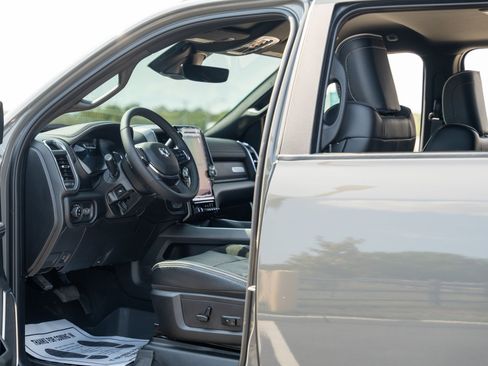 Used 2026 RAM 2500 Laramie w/ Night Edition image 33