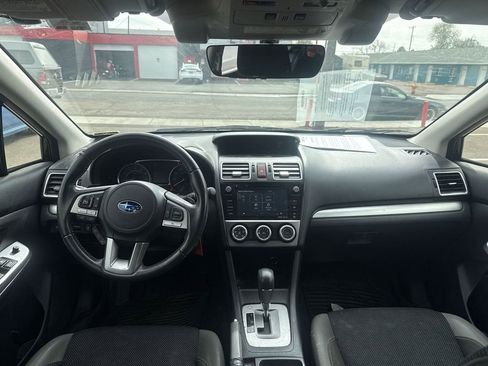 Used 2017 Subaru Crosstrek 2.0i Premium AWD/4WD image 10