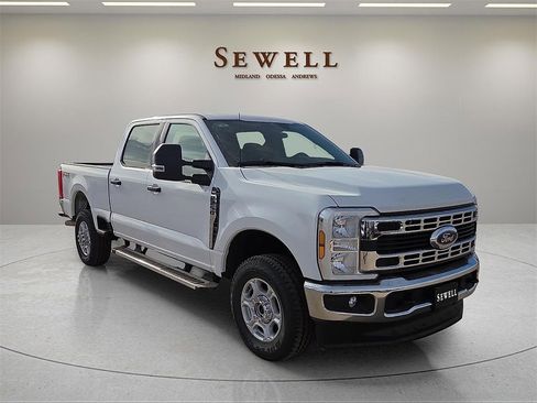 New 2026 Ford F250 XLT w/ FX4 Off-Road Package image 6