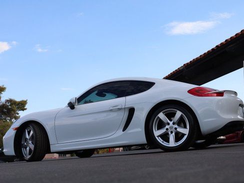 Used 2014 Porsche Cayman RWD image 17
