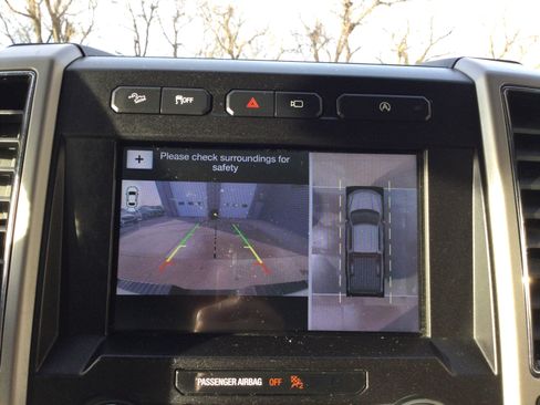 Used 2018 Ford F150 Lariat w/ Equipment Group 502A Luxury image 12