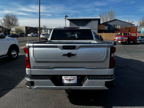 Used 2022 Chevrolet Silverado 1500 Custom w/ Safety Confidence Package AWD/4WD image 5