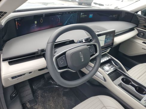 New 2026 Lincoln Nautilus Reserve image 13