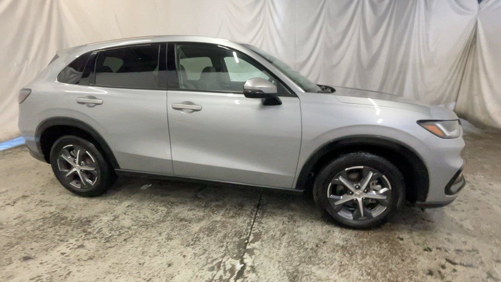 Used 2024 Honda HR-V EX-L image 4