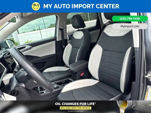 Used 2025 Volkswagen Taos SEL w/ Black Wheel Plus Package AWD/4WD image 13