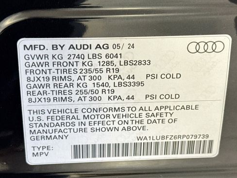 Used 2024 Audi Q4 e-tron Premium Plus image 29