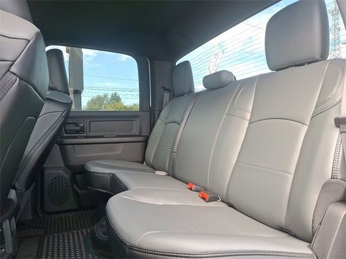 Used 2023 RAM 3500 Tradesman w/ Chrome Appearance Group image 10