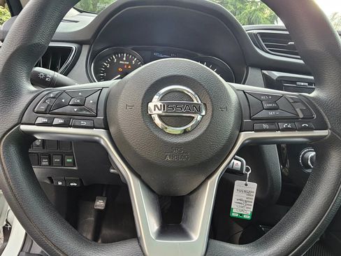 Used 2017 Nissan Rogue S image 20