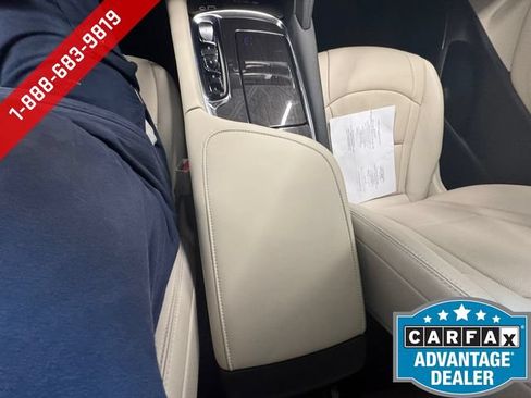 Certified 2024 Buick Enclave Essence w/ LPO, Luxury Package AWD/4WD image 15