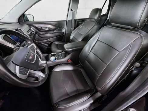 Used 2022 GMC Terrain SLT w/ LPO, Floor Liner Package AWD/4WD image 2