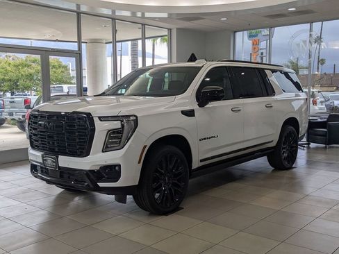 New 2026 GMC Yukon XL Denali w/ Sun & Power Step Package image 9