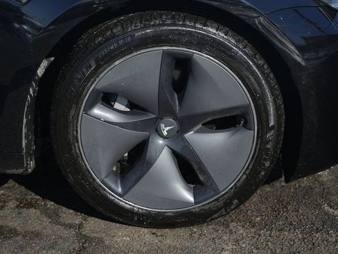 Used 2018 Tesla Model 3 Performance image 12