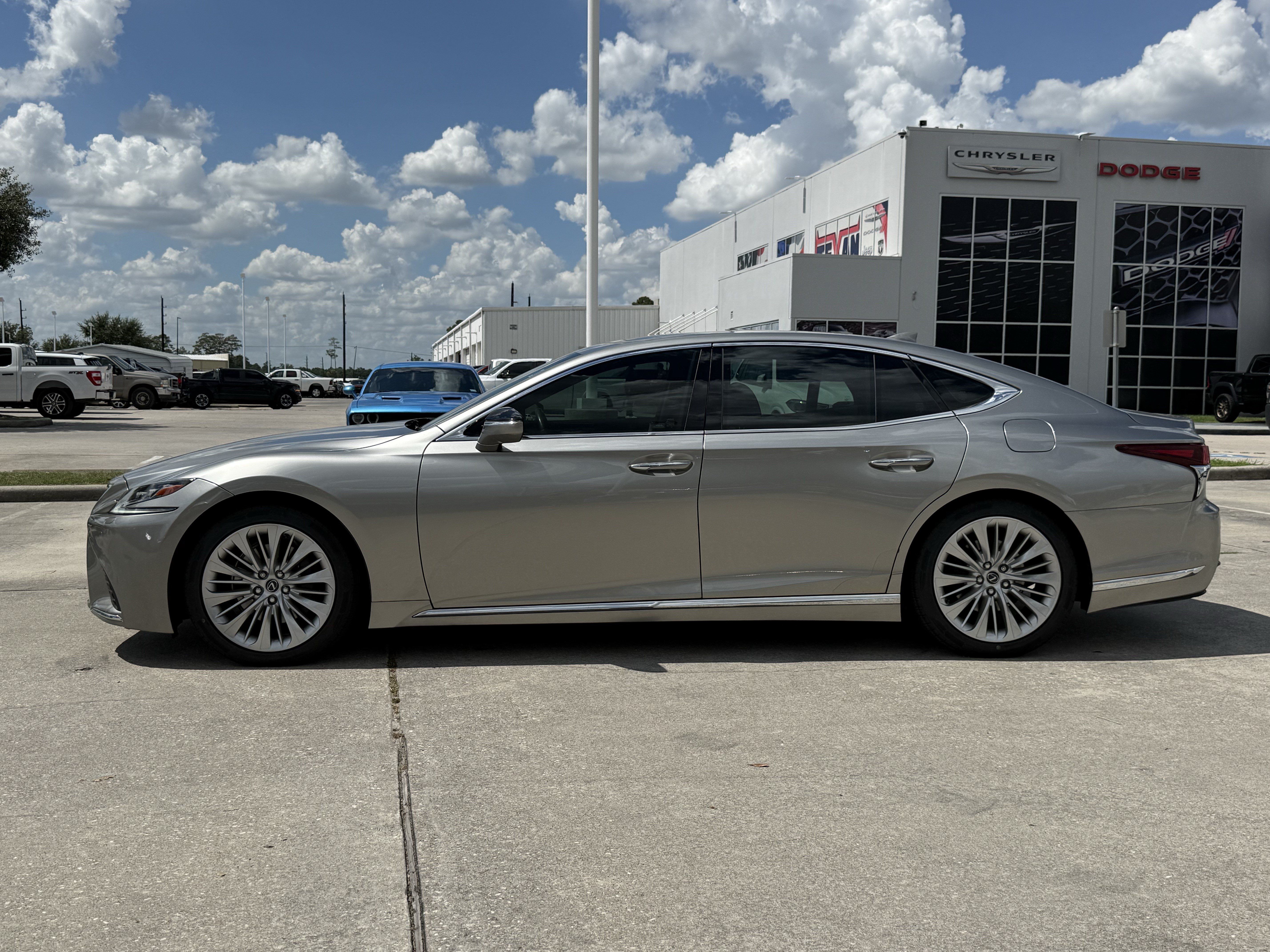 Used 2020 Lexus LS 500 w/ Interior Upgrade Package RWD image 8