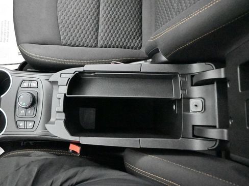 Used 2021 GMC Terrain SLE w/ Driver Convenience Package AWD/4WD image 17