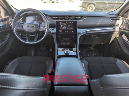 Used 2023 Jeep Grand Cherokee Altitude AWD/4WD image 29